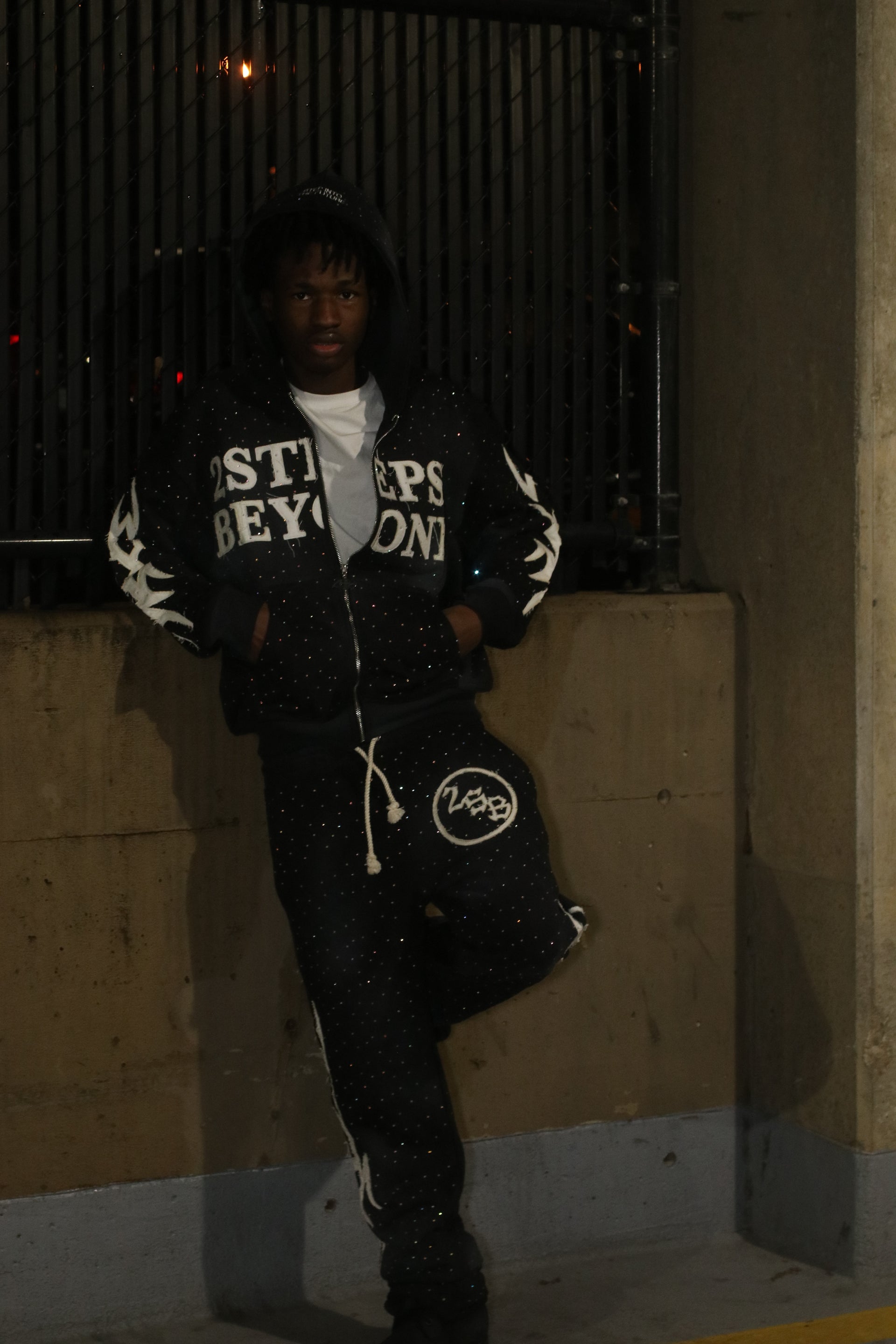 2SB BLACK SWEATPANTS